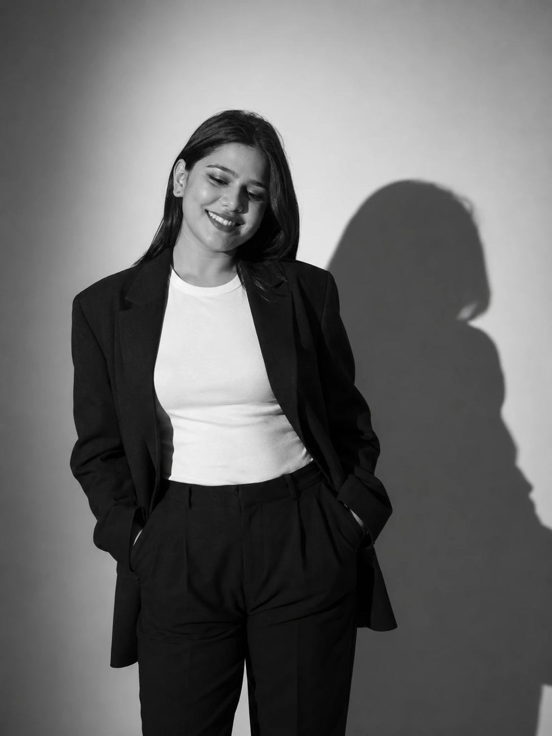 B&W Studio Portrait – AI Photo Prompt, image 2