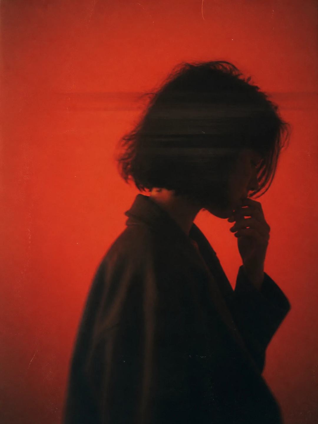 Vintage 35mm Red Backlight Profile Portrait Prompt, image 3