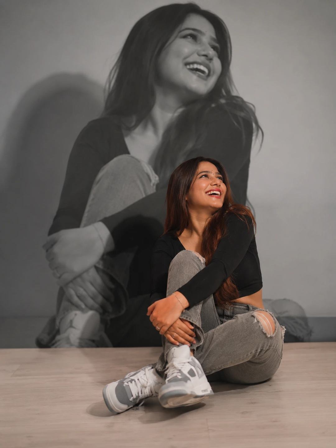 Duotone Wall Portrait – Gemini AI Photo Prompt — image 1