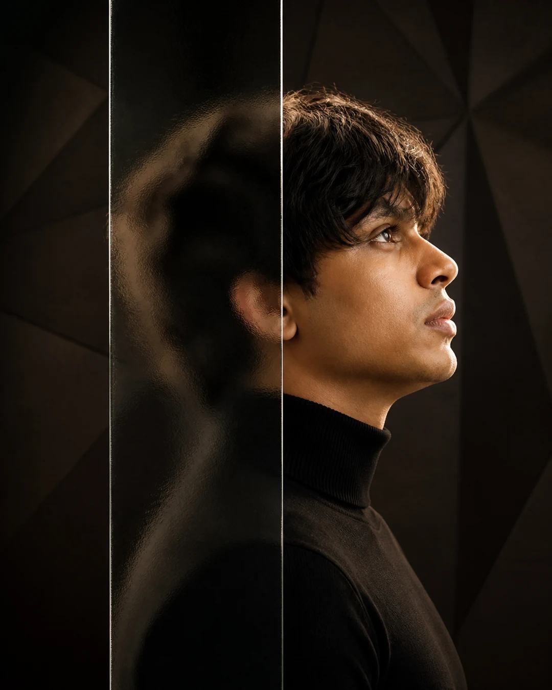 Side-Profile Frosted Glass Block Portrait Prompt, image 2