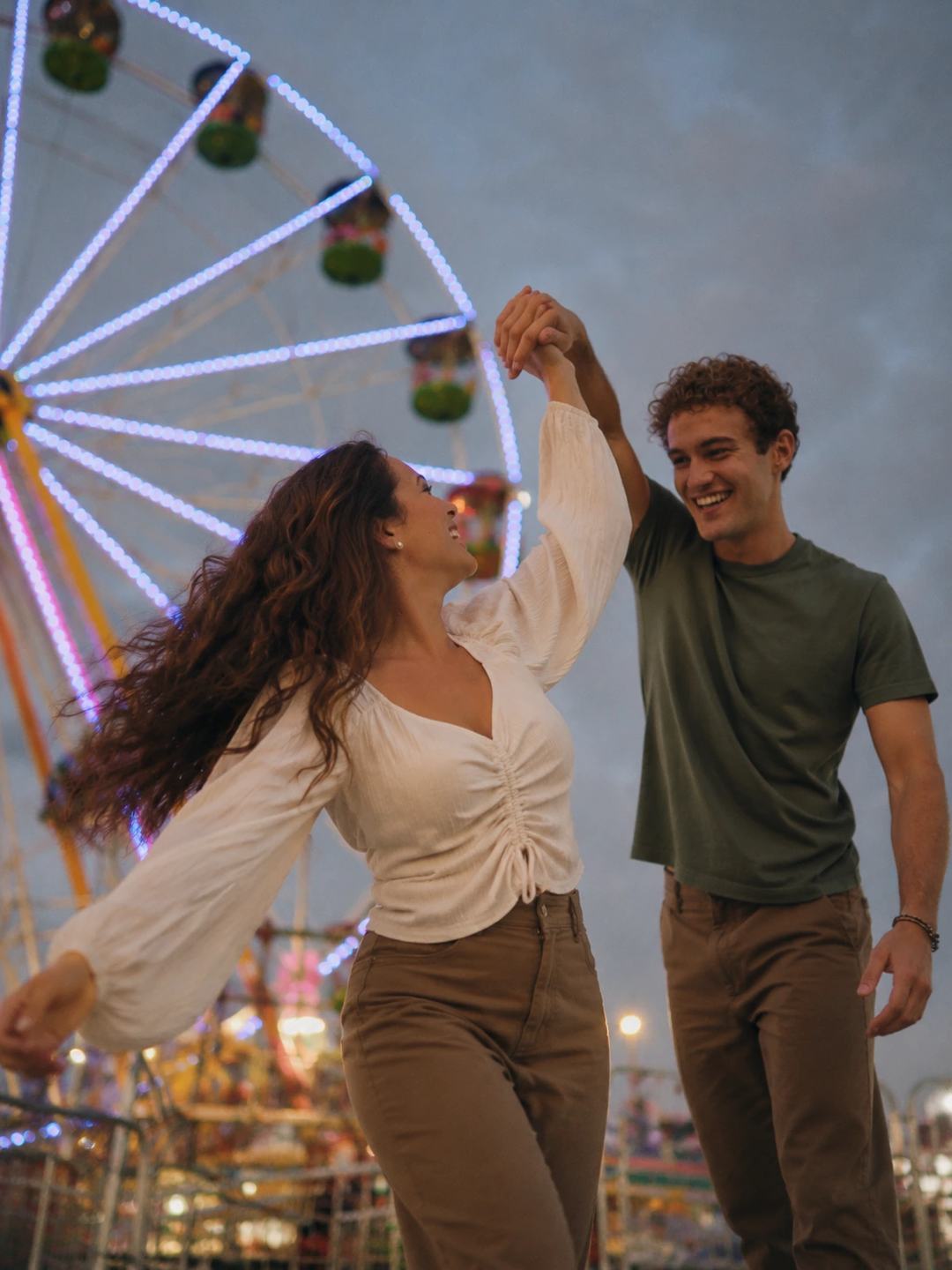 Ferris Wheel Couple – Gemini AI Photo Prompt — image 3