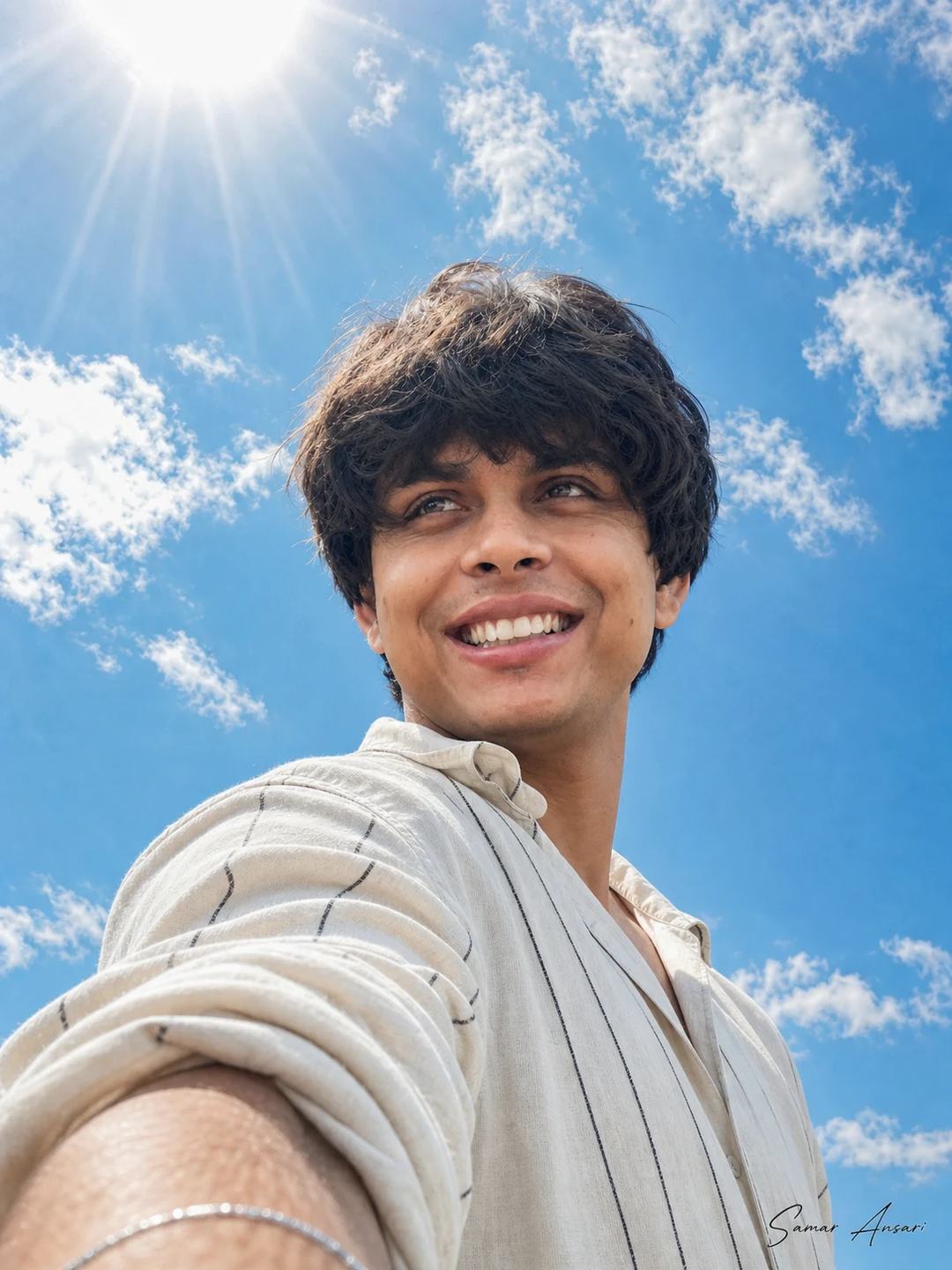 Low-Angle Sky Selfie Portrait AI Photo Prompt, image 1