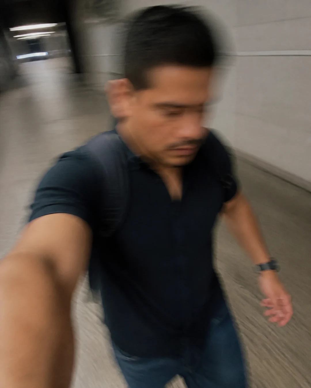 Accidental Motion-Blur Smartphone Selfie AI Prompt, image 4