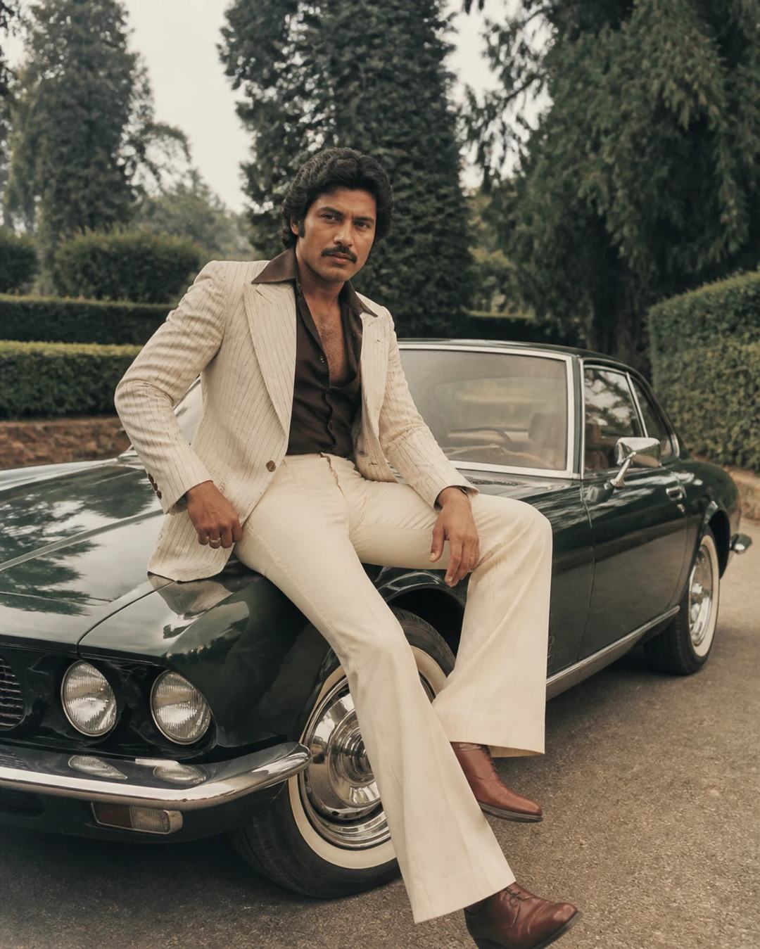 1970s Bollywood Classic Car Mafia Style Photo Prompt — image 3