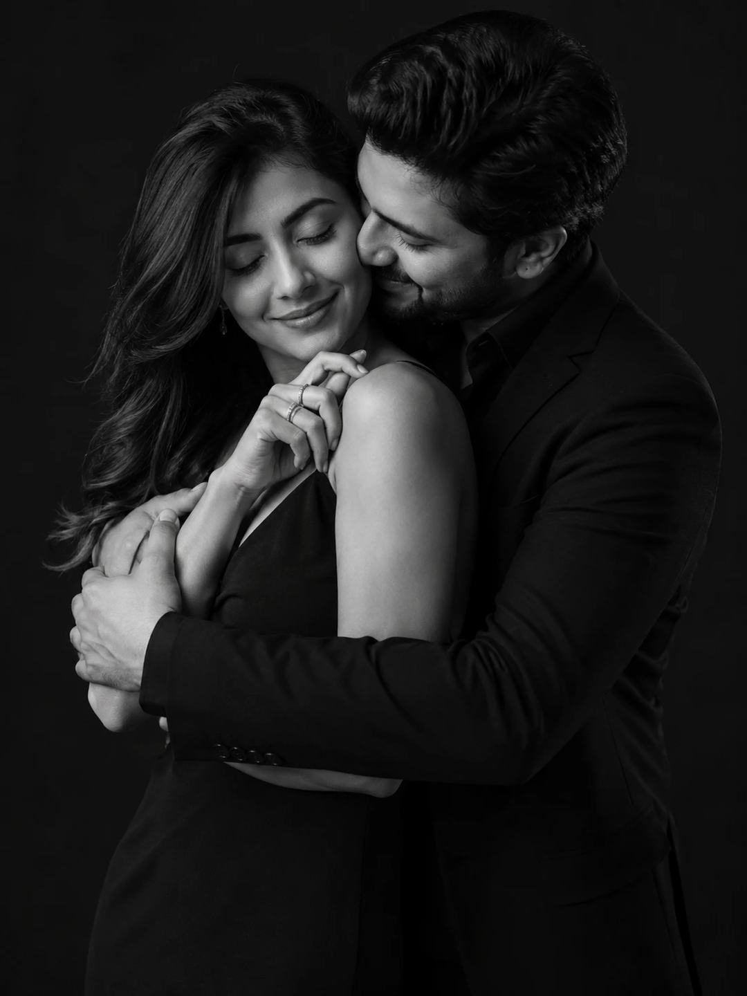 Black & White Couple Portrait – Gemini AI Photo Prompt, image 2