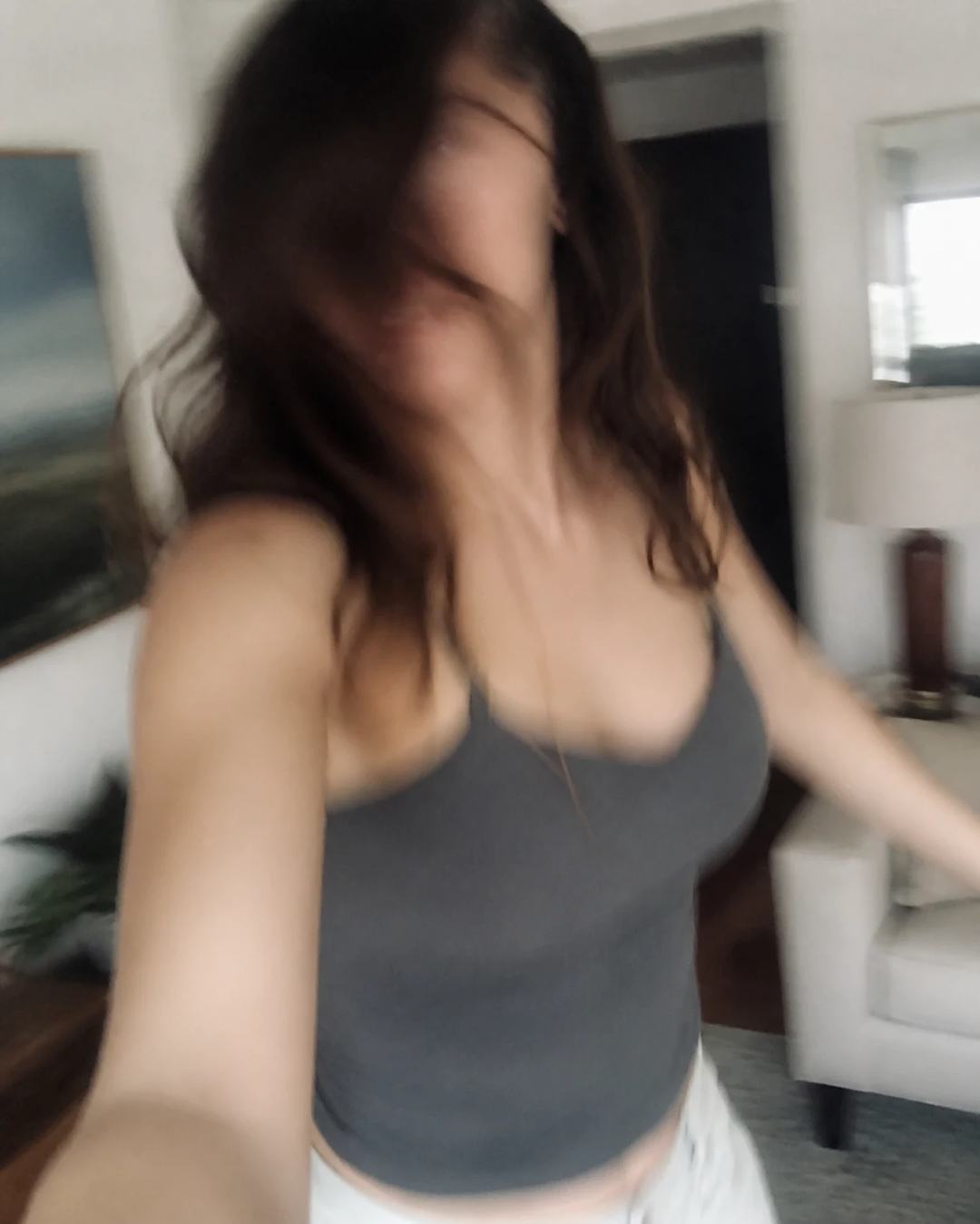 Accidental Motion Blur Smartphone Selfie Prompt, image 2