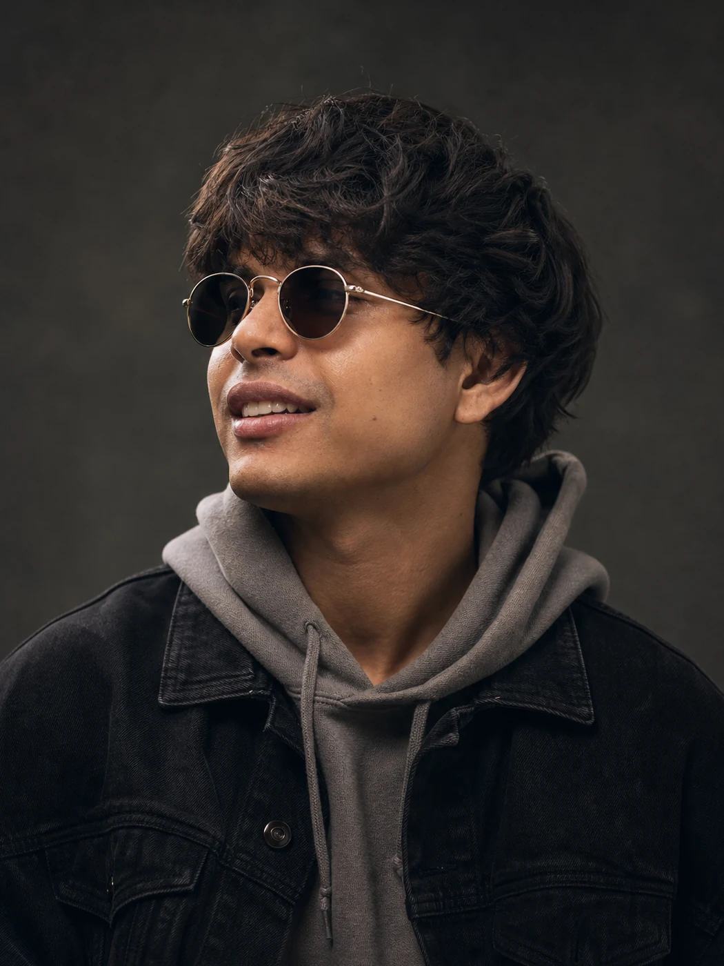 Cinematic Side Profile Vintage Sunglasses Photo Prompt, image 1