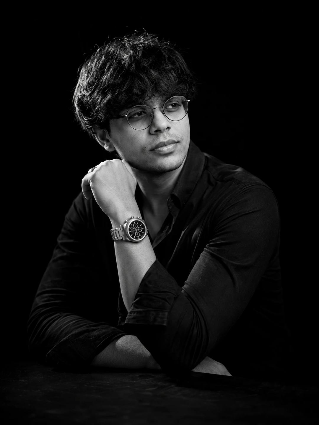 B&W Glasses Portrait – Gemini AI Photo Prompt — image 3