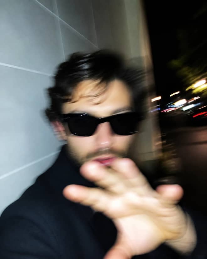 Nighttime Avoiding Camera Smartphone Selfie Prompt