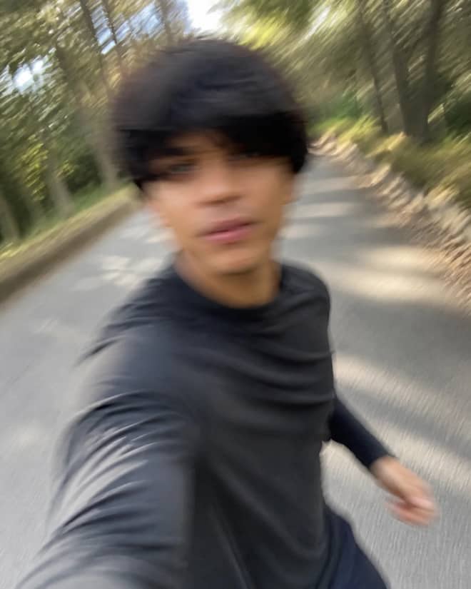 Accidental Motion-Blur Smartphone Selfie AI Prompt