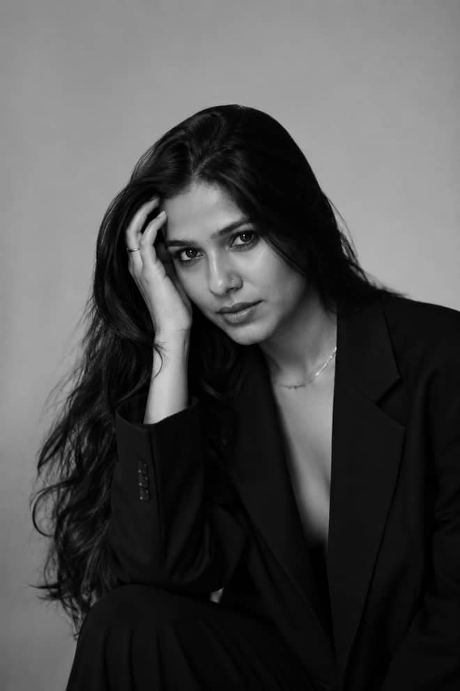 B&W Pro Headshot – Gemini AI Photo Prompt