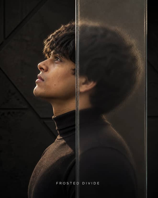 Side-Profile Frosted Glass Block Portrait Prompt