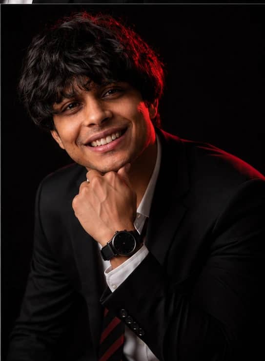 Black Blazer Studio Portrait – Gemini AI Photo Prompt