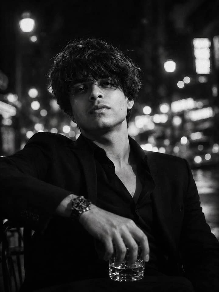 Film Noir Portrait – Gemini AI Photo Prompt