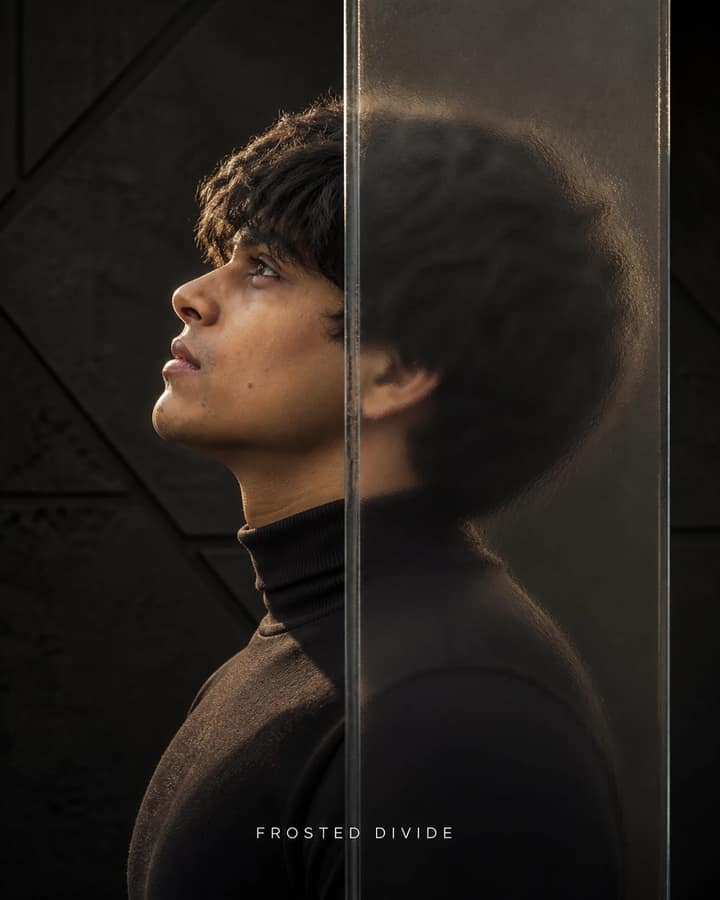 Side-Profile Frosted Glass Block Portrait Prompt