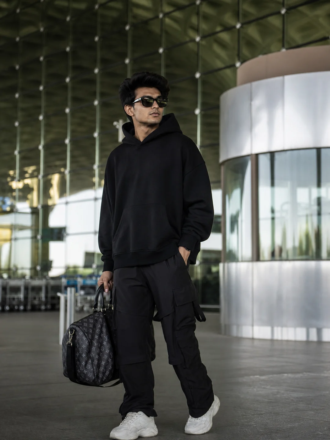 gemini ai airport look prompts for boys example 2 — 5 Stunning Gemini AI Airport Look Prompts for Boys